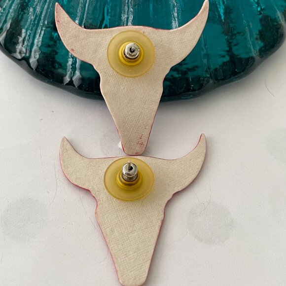 Western Country Cowgirl Steer Earrings Red - Picture 2 of 3